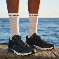 COMPRESSPORT - PRO RACING SOCKS V4.0 RUN HIGH - White / Alloy